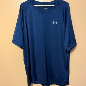 𝅺Under Armour Navy Blue Shirt
